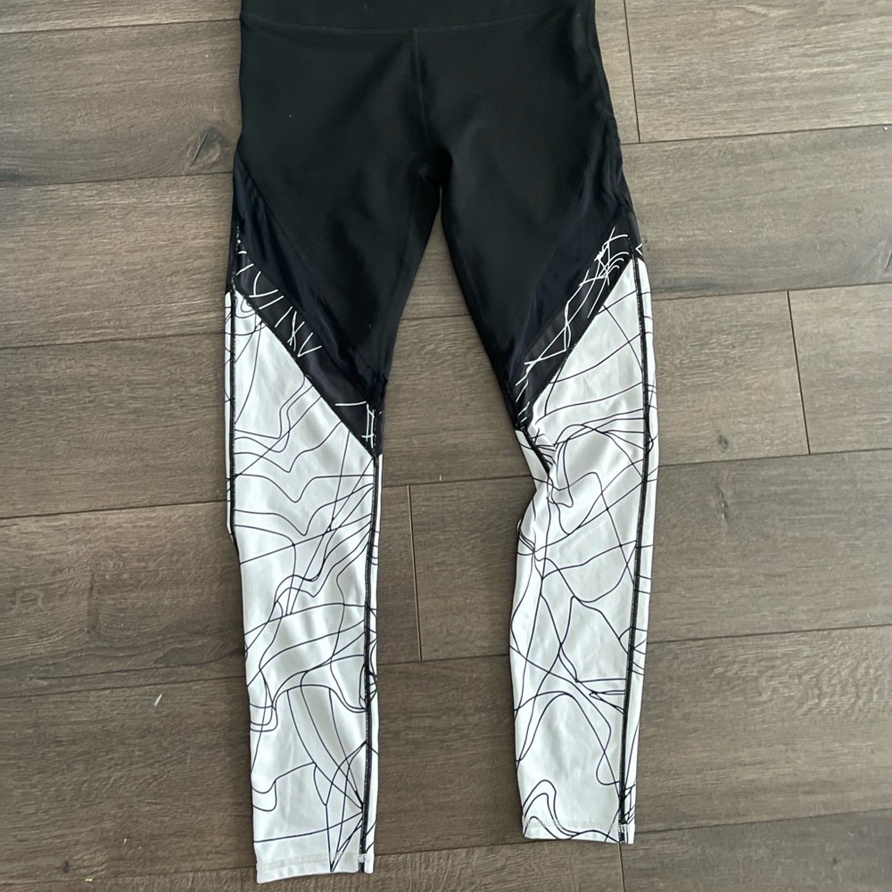 Nwot Fabletics Mid-Rise Mesh Powerhold Legging Sz… - image 3